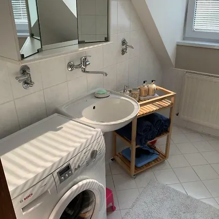 Apartman - *