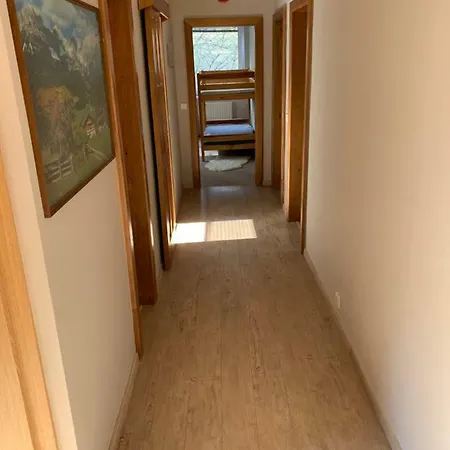 Apartman - *